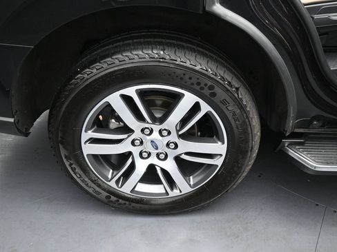 Used 2023 Ford Expedition Limited image 40