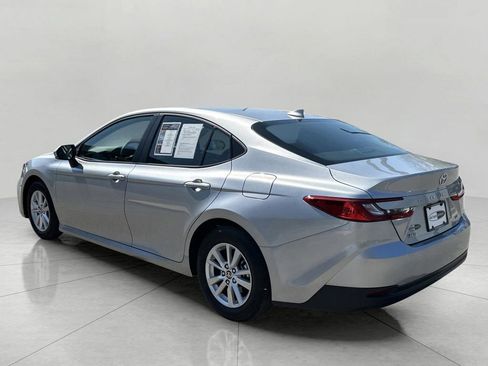 Used 2025 Toyota Camry LE FWD image 5
