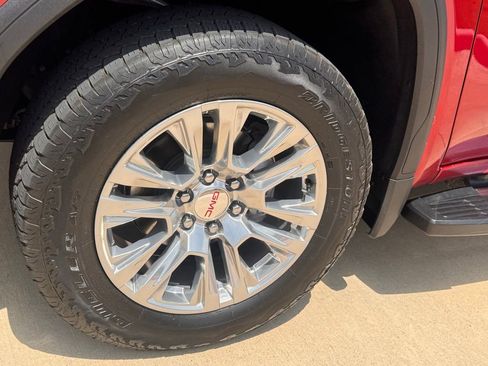 Used 2024 GMC Sierra 1500 Denali AWD/4WD image 9