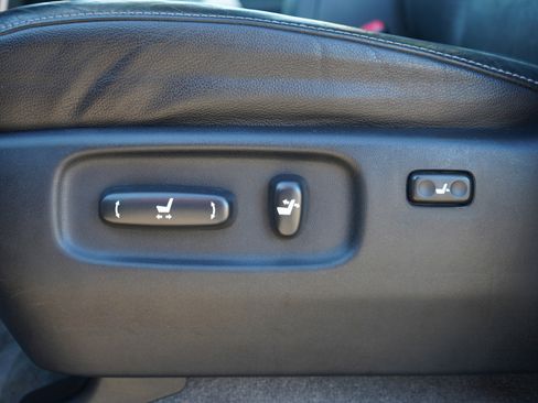 Used 2015 Toyota Land Cruiser AWD/4WD image 29