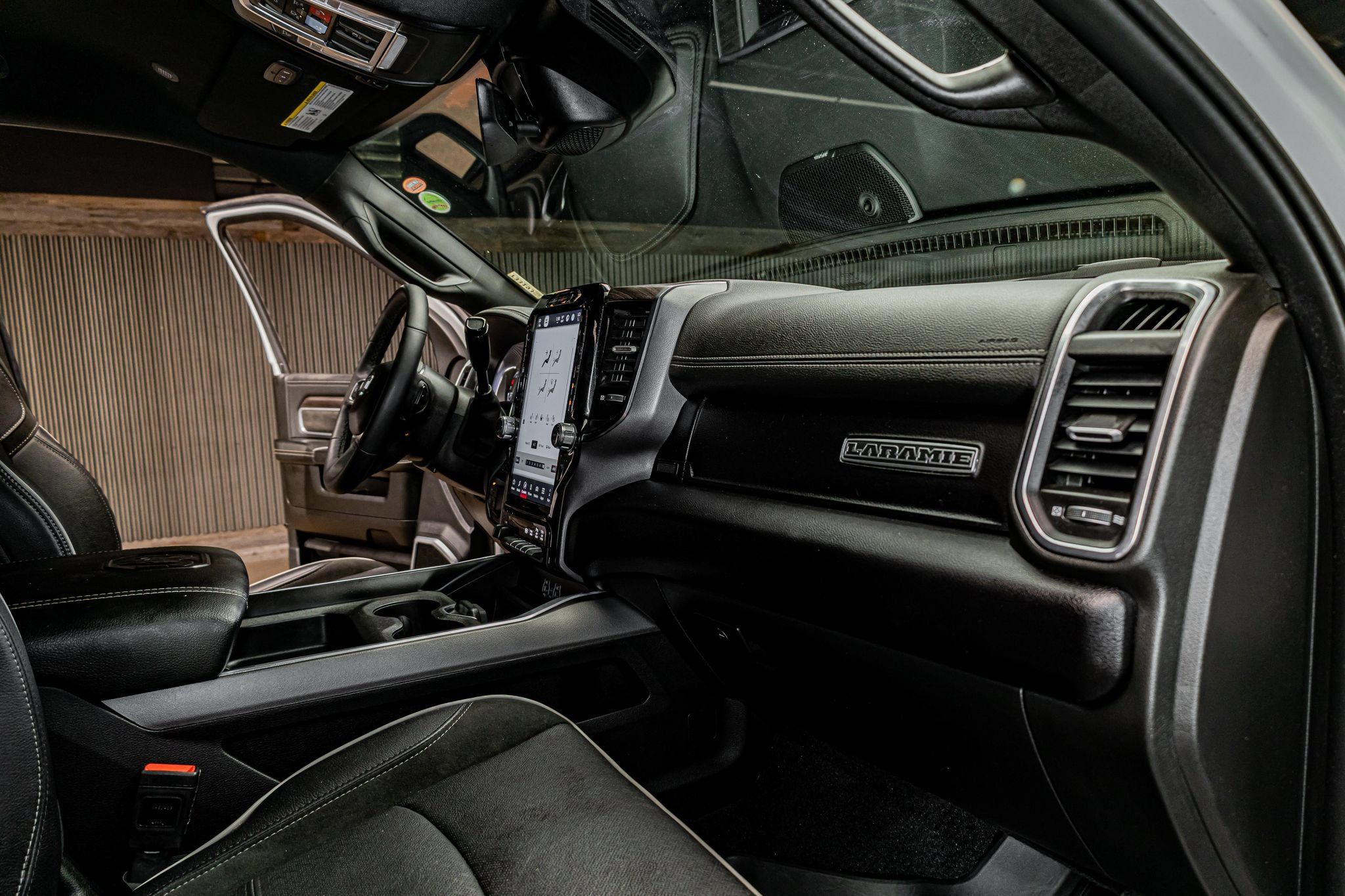 Used 2025 RAM 2500 Laramie w/ Night Edition AWD/4WD image 29