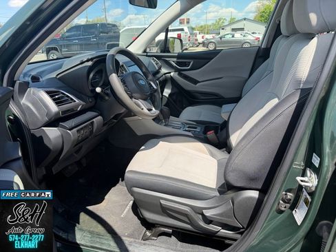 Used 2023 Subaru Forester AWD/4WD image 4