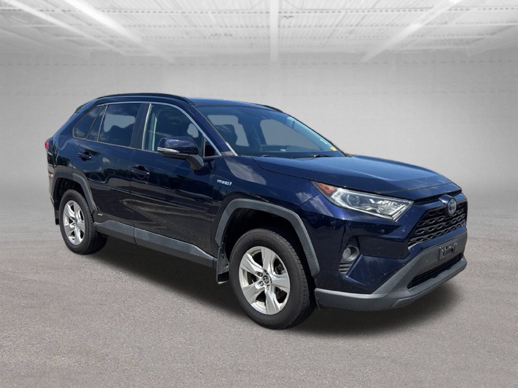 Used 2021 Toyota RAV4 XLE w/ Convenience Package AWD/4WD image 2