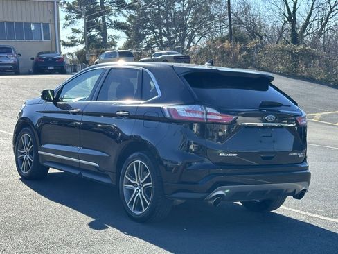 Used 2019 Ford Edge Titanium w/ Equipment Group 301A image 8