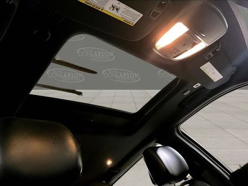 Used 2019 Jeep Grand Cherokee Altitude AWD/4WD image 17