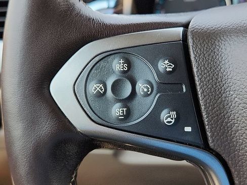 Used 2018 Chevrolet Tahoe LT w/ LT Signature Package RWD image 17