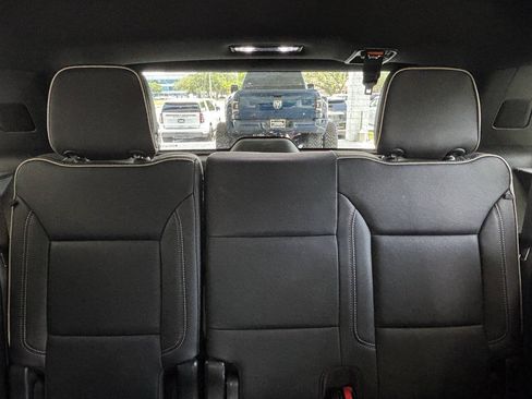 Used 2023 GMC Yukon SLT w/ SLT Premium Package AWD/4WD image 31
