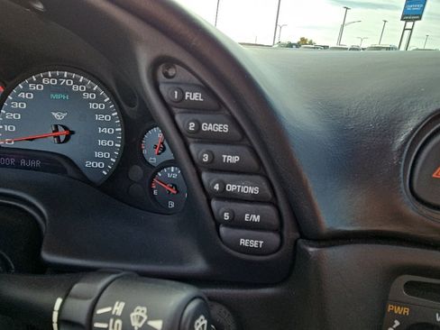 Used 2000 Chevrolet Corvette Convertible w/ Memory Pkg image 26