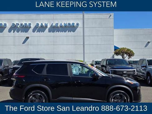 Used 2024 Nissan Rogue SV w/ SV Premium Package image 8