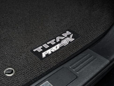 Used 2021 Nissan Titan PRO-4X w/ Pro-4x Convenience Package image 28