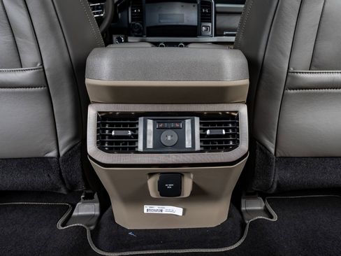 Used 2026 Ford F250 Platinum w/ Platinum Plus Package image 34