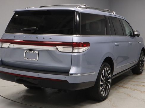 Used 2024 Lincoln Navigator L Black Label AWD/4WD image 12