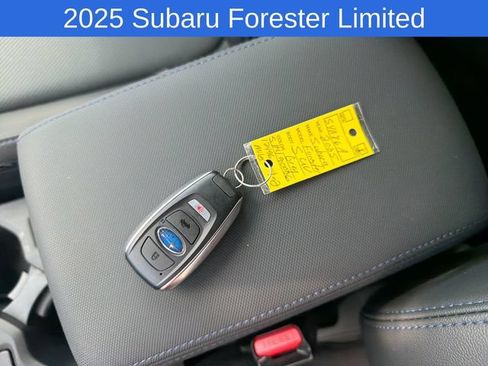 Used 2025 Subaru Forester Limited AWD/4WD image 29