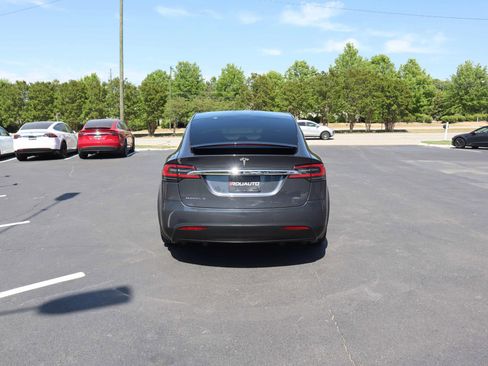 Used 2018 Tesla Model X 100D AWD/4WD image 13