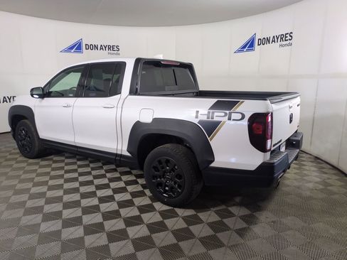 Certified 2023 Honda Ridgeline Black Edition image 4