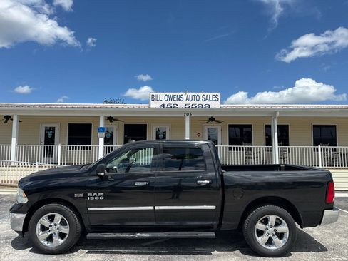 Used 2017 RAM 1500 Big Horn RWD image 2
