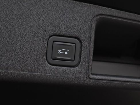 Certified 2024 GMC Terrain AT4 w/ Tech Package AWD/4WD image 27