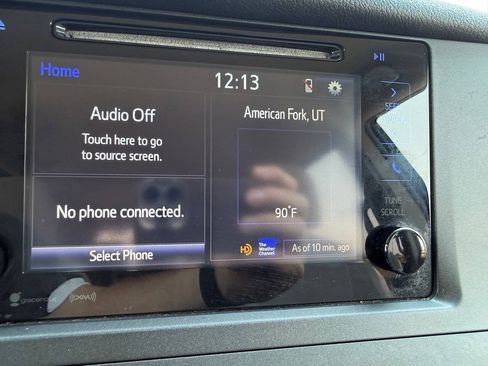 Used 2017 Toyota Sienna LE FWD image 40