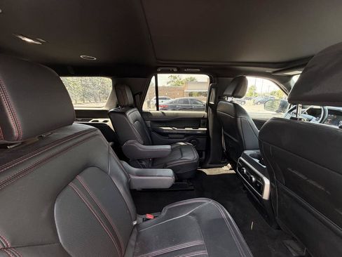 Used 2024 Ford Expedition Max Limited AWD/4WD image 10