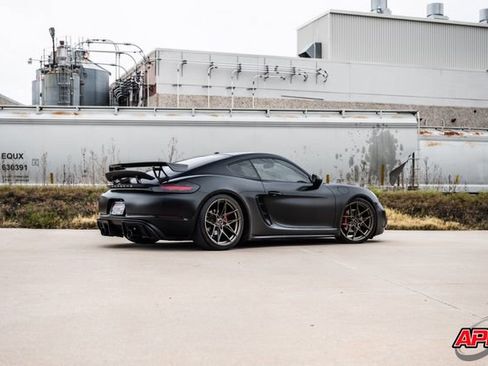 Used 2017 Porsche 718 Cayman image 19