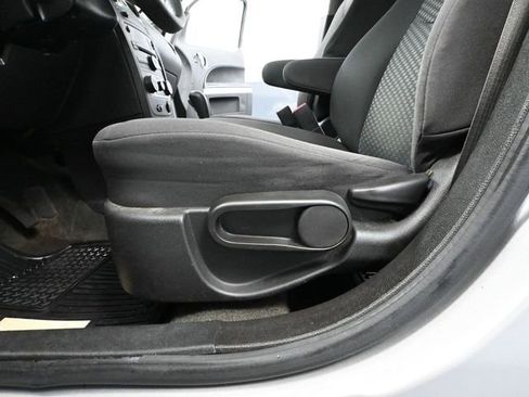 Used 2008 Chevrolet HHR LS image 18