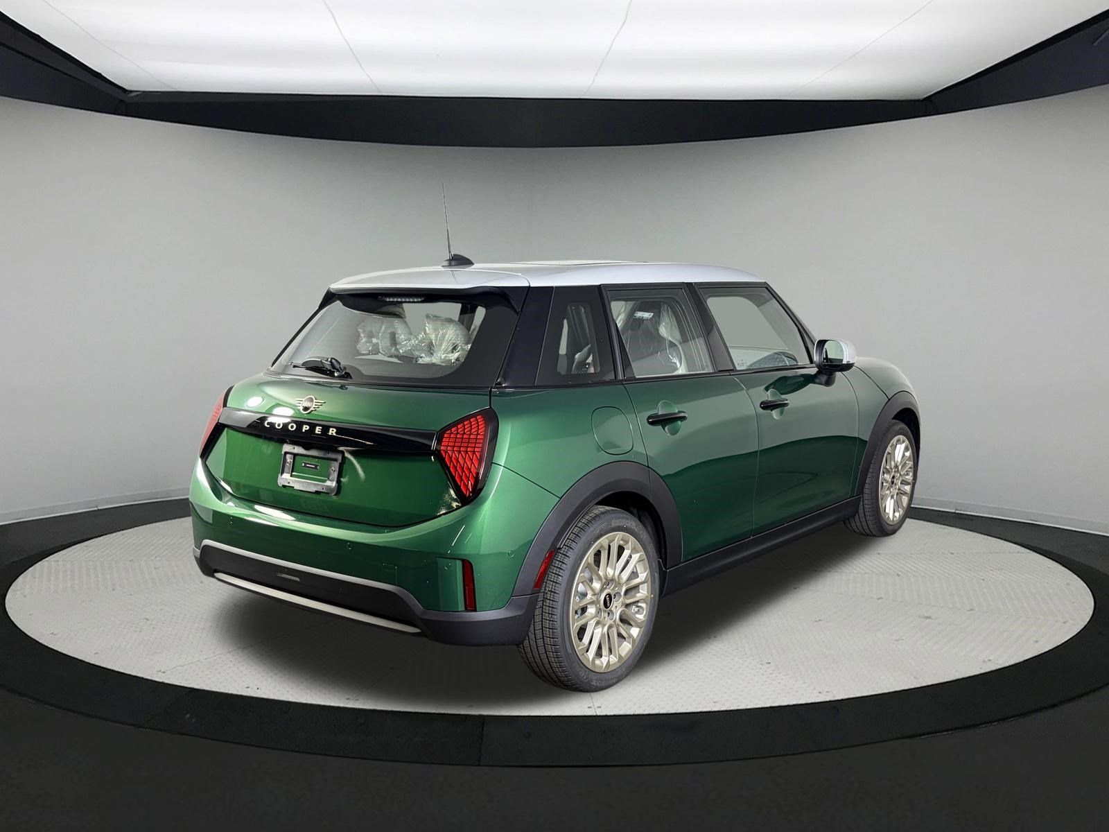 New 2027 MINI Cooper 4-Door Hardtop FWD image 4
