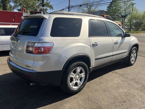 Used 2010 GMC Acadia SL FWD image 7
