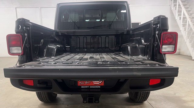 Used 2024 Jeep Gladiator Sport AWD/4WD image 26