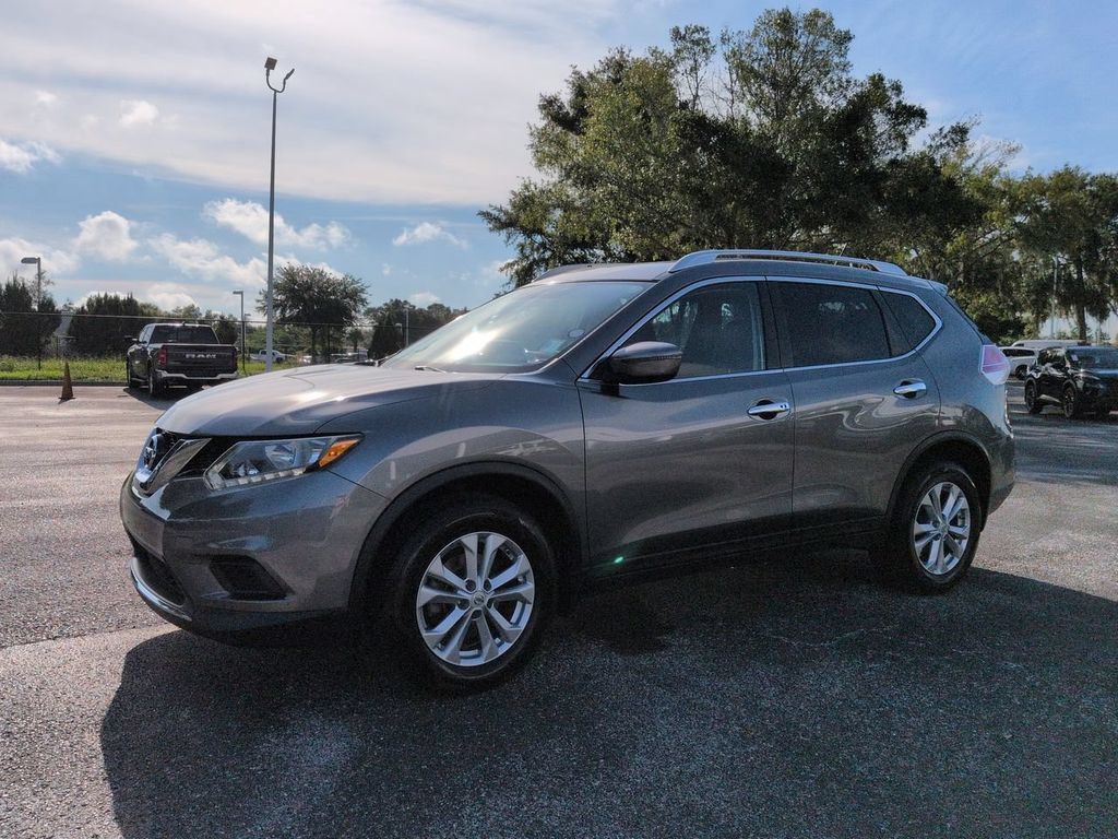 Used 2016 Nissan Rogue SV AWD/4WD image 8