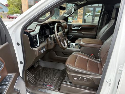 Used 2025 GMC Sierra 1500 Denali w/ Technology Package image 4