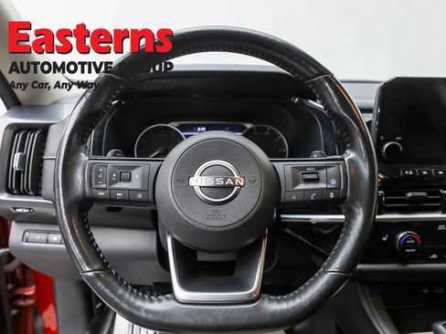 Used 2022 Nissan Pathfinder SL image 10