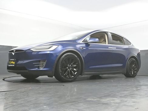 Used 2016 Tesla Model X 90D image 52
