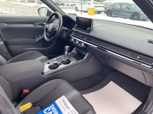 Used 2025 Honda Civic Sport image 10