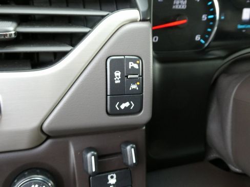 Used 2019 GMC Yukon Denali w/ Open Road Package image 32