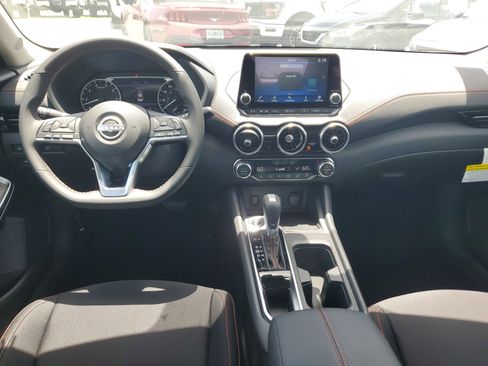 New 2025 Nissan Sentra SR w/ Midnight Edition image 12