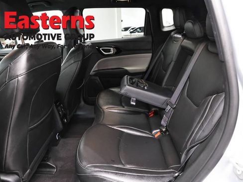 Used 2025 Jeep Compass Limited AWD/4WD image 21