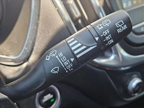 Used 2019 Chevrolet Equinox LT FWD image 14