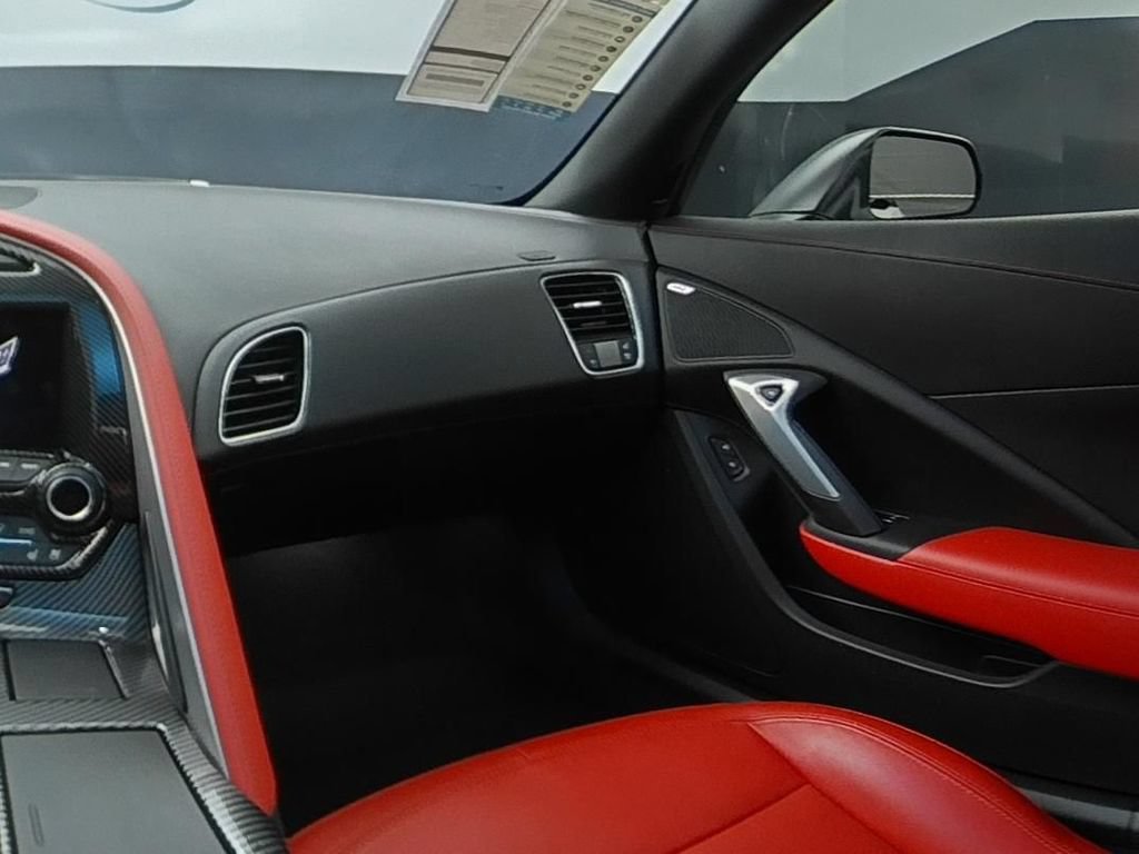 Used 2019 Chevrolet Corvette Z06 RWD image 15