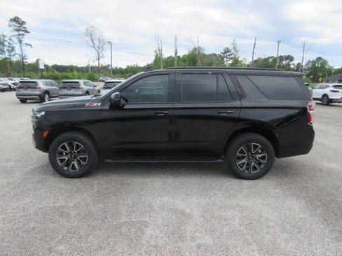 Used 2021 Chevrolet Tahoe Z71 w/ Z71 Signature Package AWD/4WD image 8