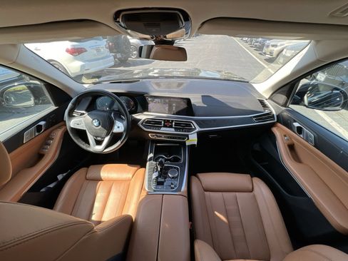 Certified 2022 BMW X7 xDrive40i w/ Premium Package image 2