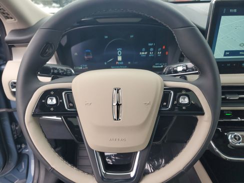 New 2026 Lincoln Corsair Premiere image 16