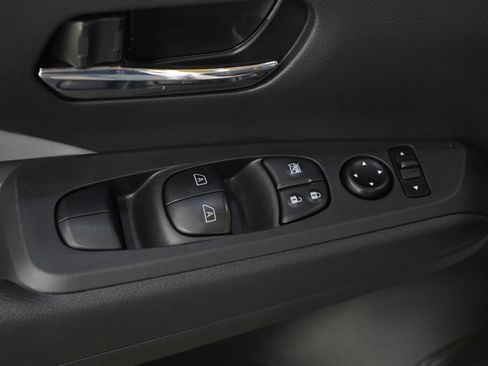 Used 2024 Nissan Kicks SR w/ SR Premium Package image 21