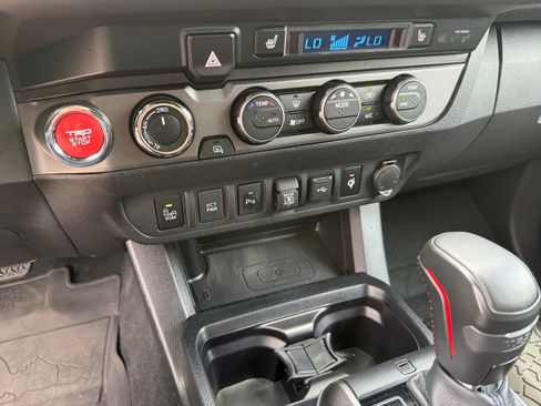 Used 2021 Toyota Tacoma TRD Pro AWD/4WD image 19