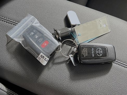 Used 2025 Toyota RAV4 Limited w/ Advanced Technology Package AWD/4WD image 36