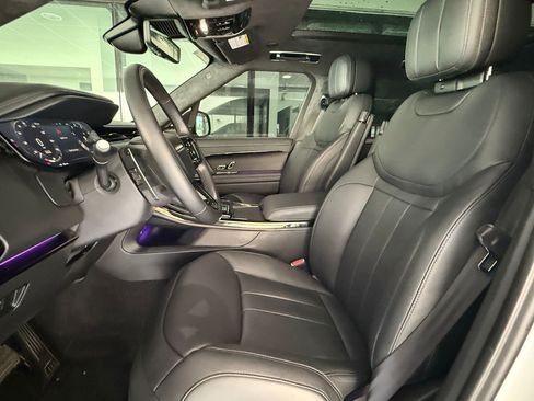 Used 2025 Land Rover Range Rover Sport Autobiography AWD/4WD image 5