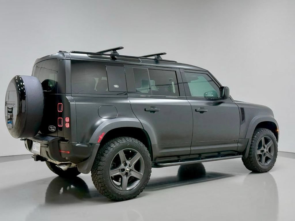 Used 2023 Land Rover Defender 110 V8 AWD/4WD image 13