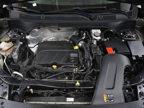 Used 2024 Chevrolet Trax RS FWD image 31