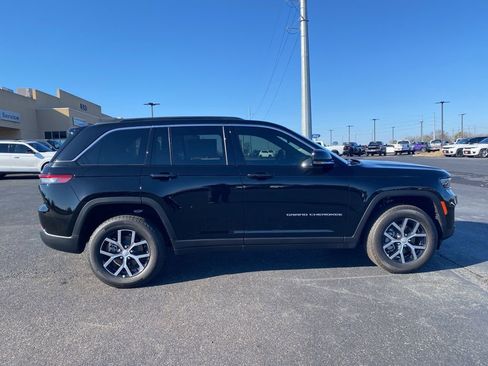 New 2025 Jeep Grand Cherokee Limited image 8