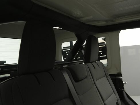 Used 2021 Jeep Wrangler Unlimited Sport AWD/4WD image 34
