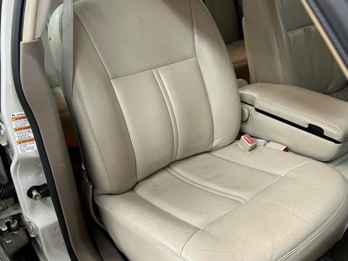 Used 2004 Lincoln Town Car Ultimate RWD image 28